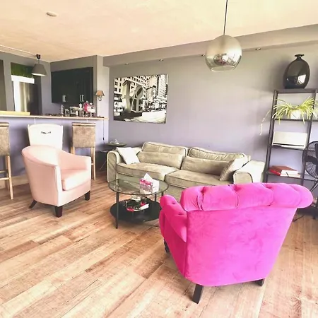 Ocean Breezeapartment: Wakeup 2 Sound Of The Waves * 赞德沃特