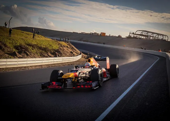 Ocean Breezeapartment: Wakeup 2 Sound Of The Waves Apartment Zandvoort