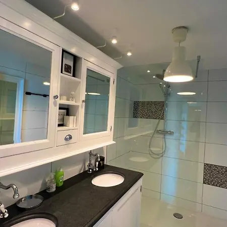 Ocean Breezeapartment: Wakeup 2 Sound Of The Waves Apartamento Zandvoort