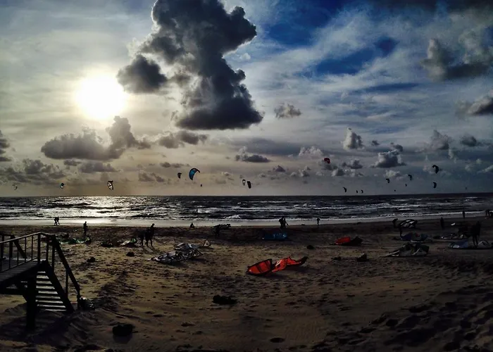 Ocean Breezeapartment: Wakeup 2 Sound Of The Waves * Zandvoort